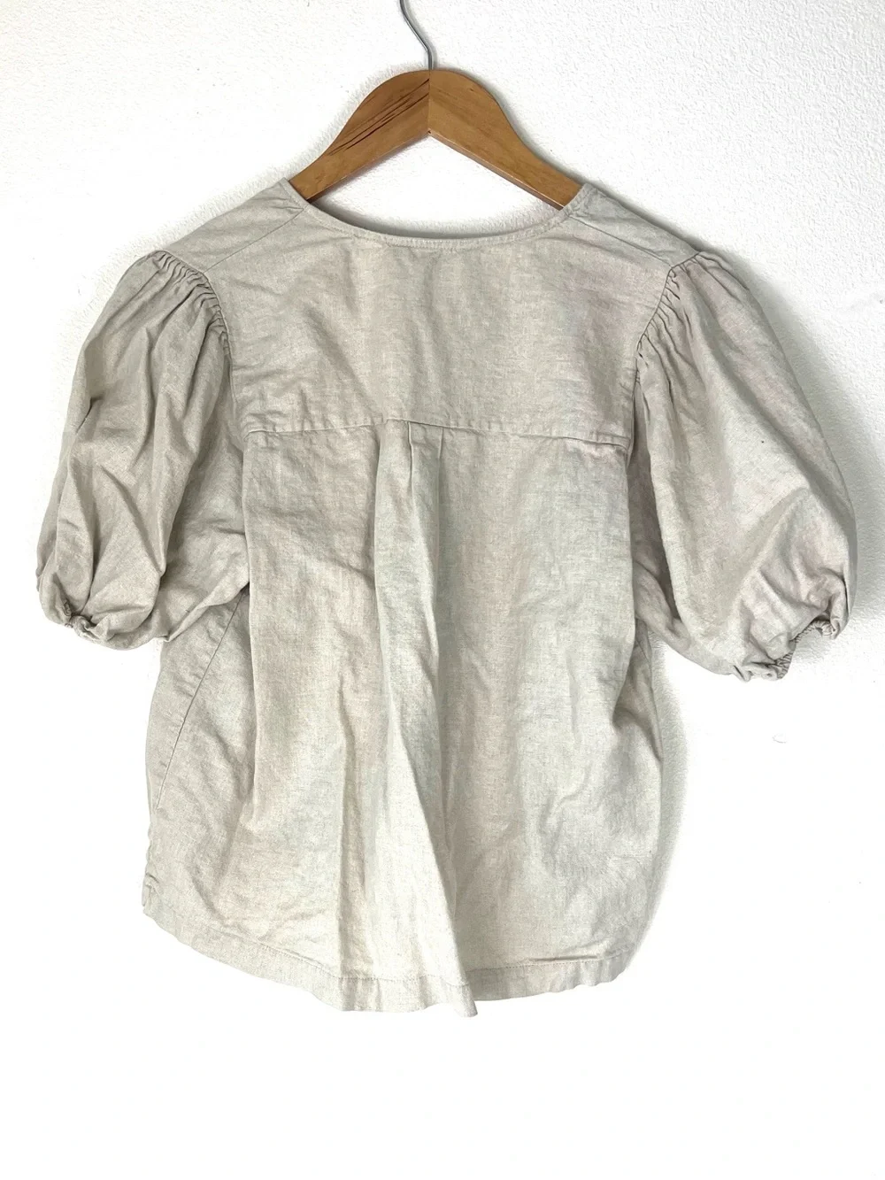 Zara Beige Linen Short Sleeve Top with Black Bow Ties Small